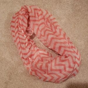 Infinity scarf salmon and white